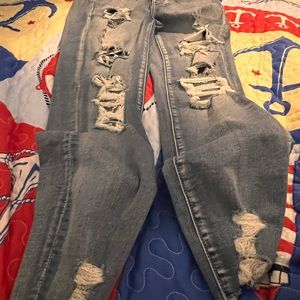 American Eagle distressed jegging jeans. 4 Short